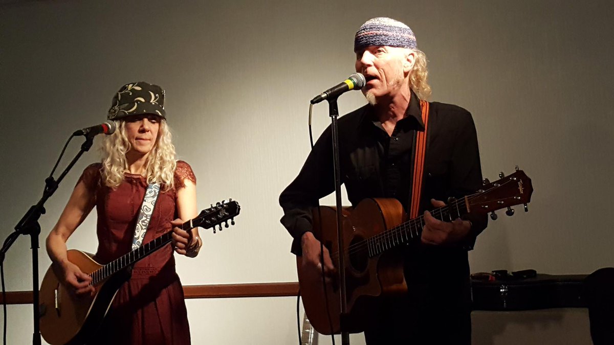 CHUBurger's tweet photo. We're jammin' with Ray Smith this #Friday from 6-8pm! Plus a Tap Takeover with @BootstrapBrew #getinhere #CHUBlove https://t.co/ZOey3KdXAz