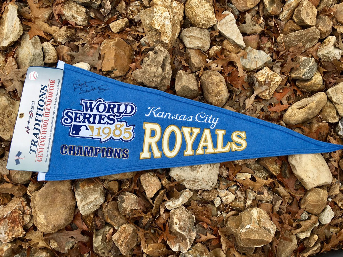 Rally_KC's tweet photo. #OpeningDay is almost here! Do you want to WIN this 1985 World Series retro pennant autographed by @BretSabes? Just RT to enter #RaisedRoyal https://t.co/uFfXNnxRpc
