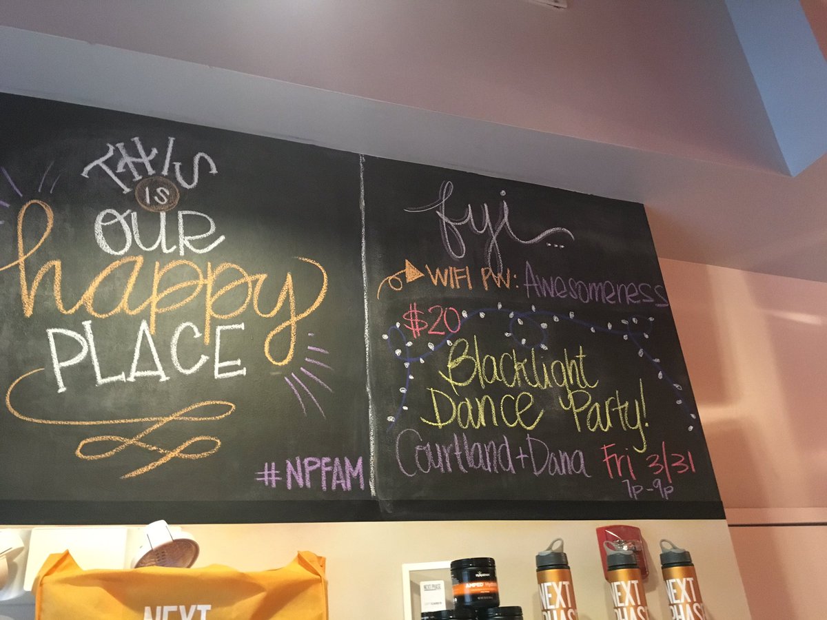 thefitCene's tweet photo. #Friday fun for you! #dance #cardio #blacklight #danceparty #fitness 7-9pm at @nextphasestudio https://t.co/WVecYI0xKy