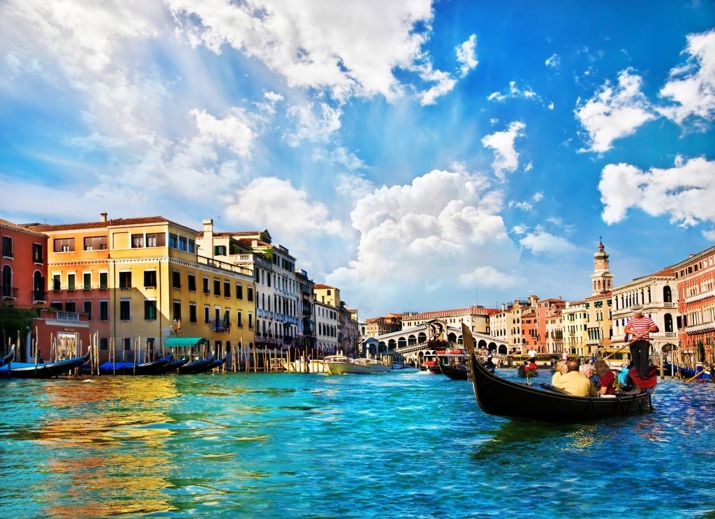 singles_tr_svc's tweet photo. New on our blog: Italy! https://t.co/6zwYaHzALX https://t.co/8SylH4zhiX