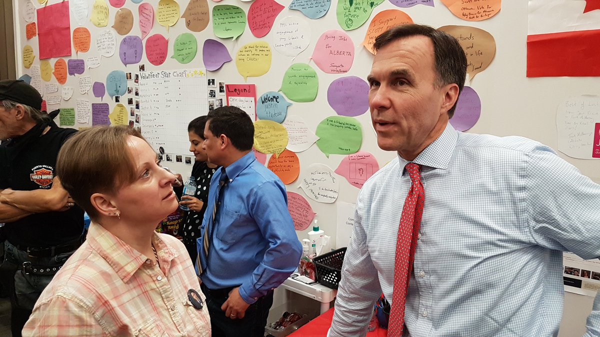JaroGiesbrecht's tweet photo. A honour to meet🌟@Bill_Morneau🌟
In support of @scottcforsyth &amp; @HaleyBrownYYC✔

#cdnpoli #yyc #yeg #alberta #yow #yycmidnapore #yycheritage https://t.co/vVo4m2TXdU