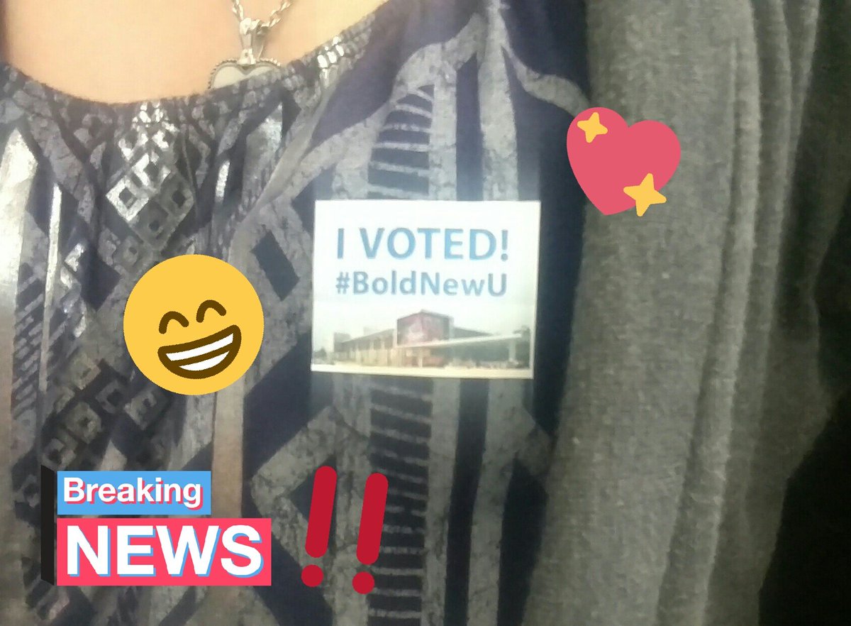 HeythurG's tweet photo. They're giving away stickers! I repeat, they're giving away stickers! @FresnoStateASI #FSBallotBash #BoldNewU https://t.co/rxOXF2d6x2