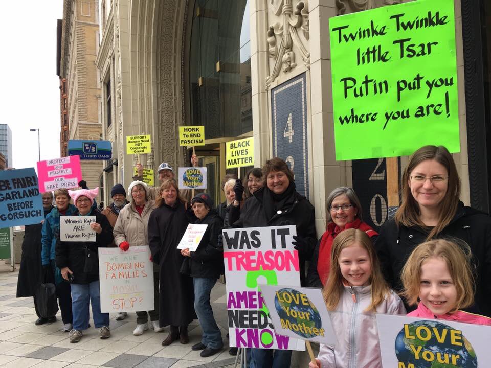 IndivisibleTol1's tweet photo. #stoptrumptuesday Toledo Style! https://t.co/Ohichn3GG4