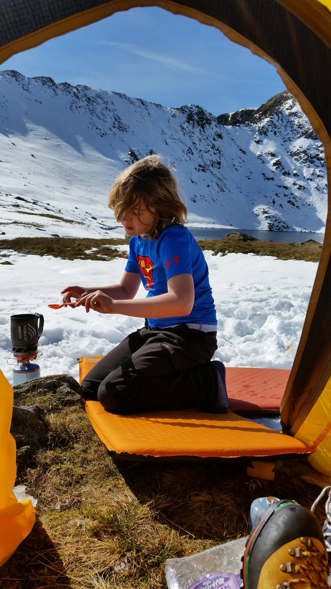 MartinRowe32's tweet photo. Wild camp on Helvellyn with my boy over the weekend 😊 #wildcamping #helvellyn #geertop #getoutside https://t.co/ggWHOoMNZL