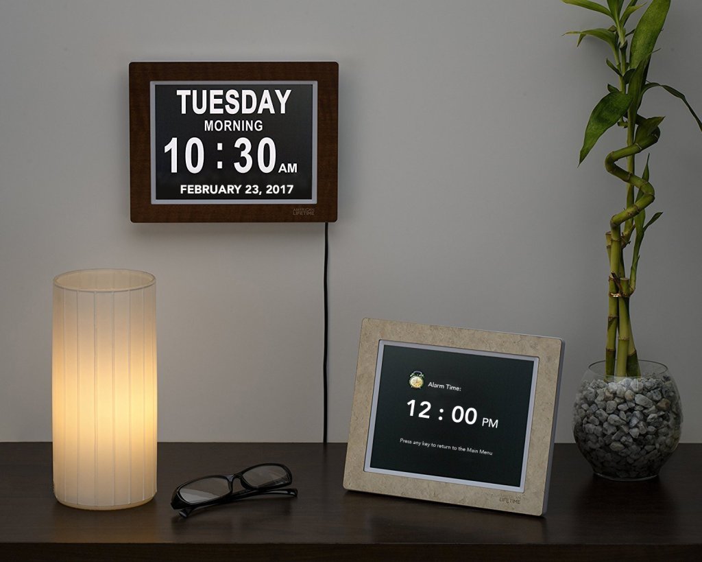 seniorsurplus's tweet photo. Big sharp display and non-abbreviated day-month clock makes a perfect gift for Dementia,… https://t.co/oaEqYffarc https://t.co/BGNym9jG1J