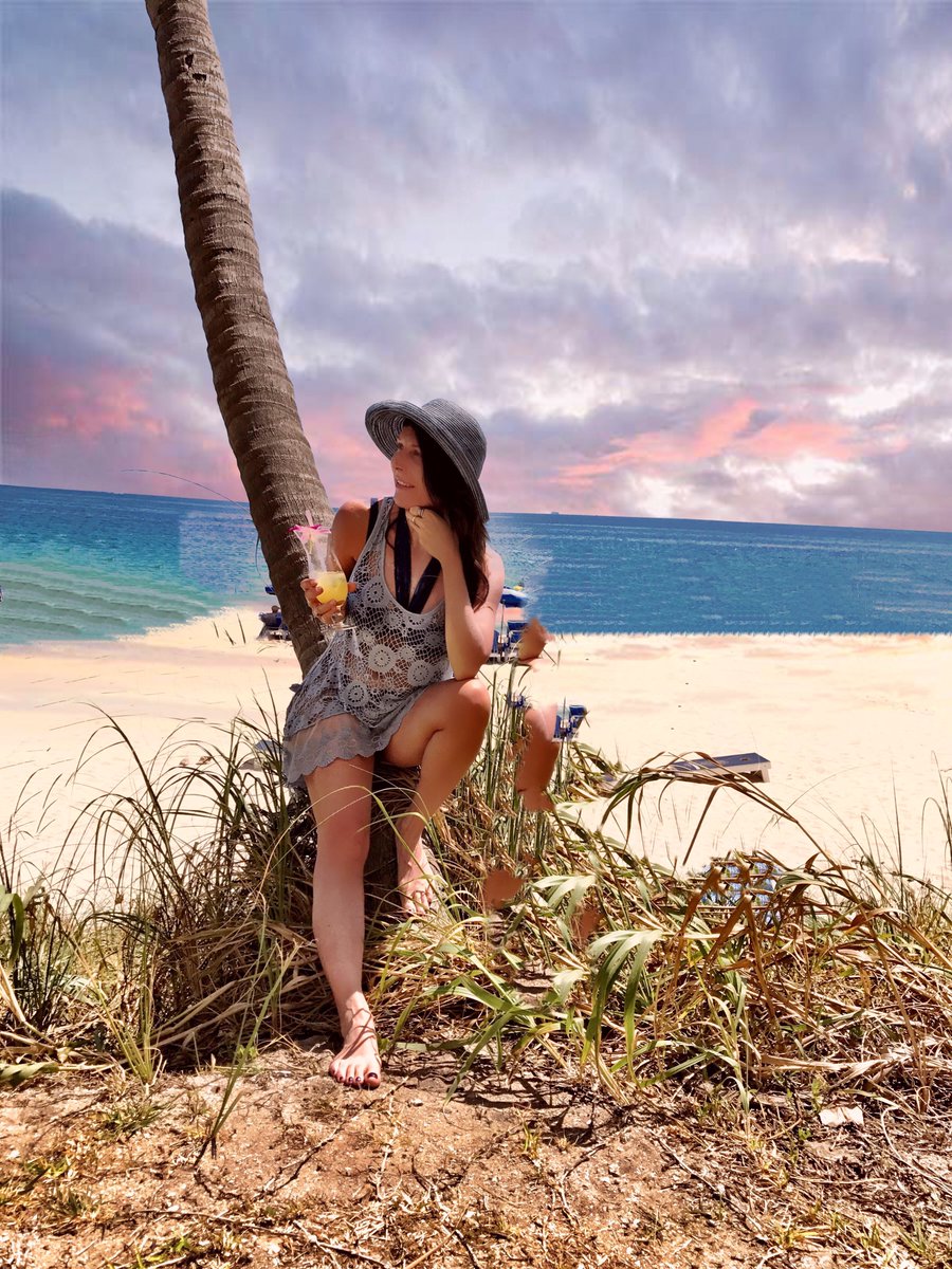 WeBlogtheWorld's tweet photo. Hello @visitlauderdale! Am loving these magic moments @pelicangrand & her nearby beaches! #Florida #SpringGetaways #TransformativeTravel https://t.co/VDNfjNegBT