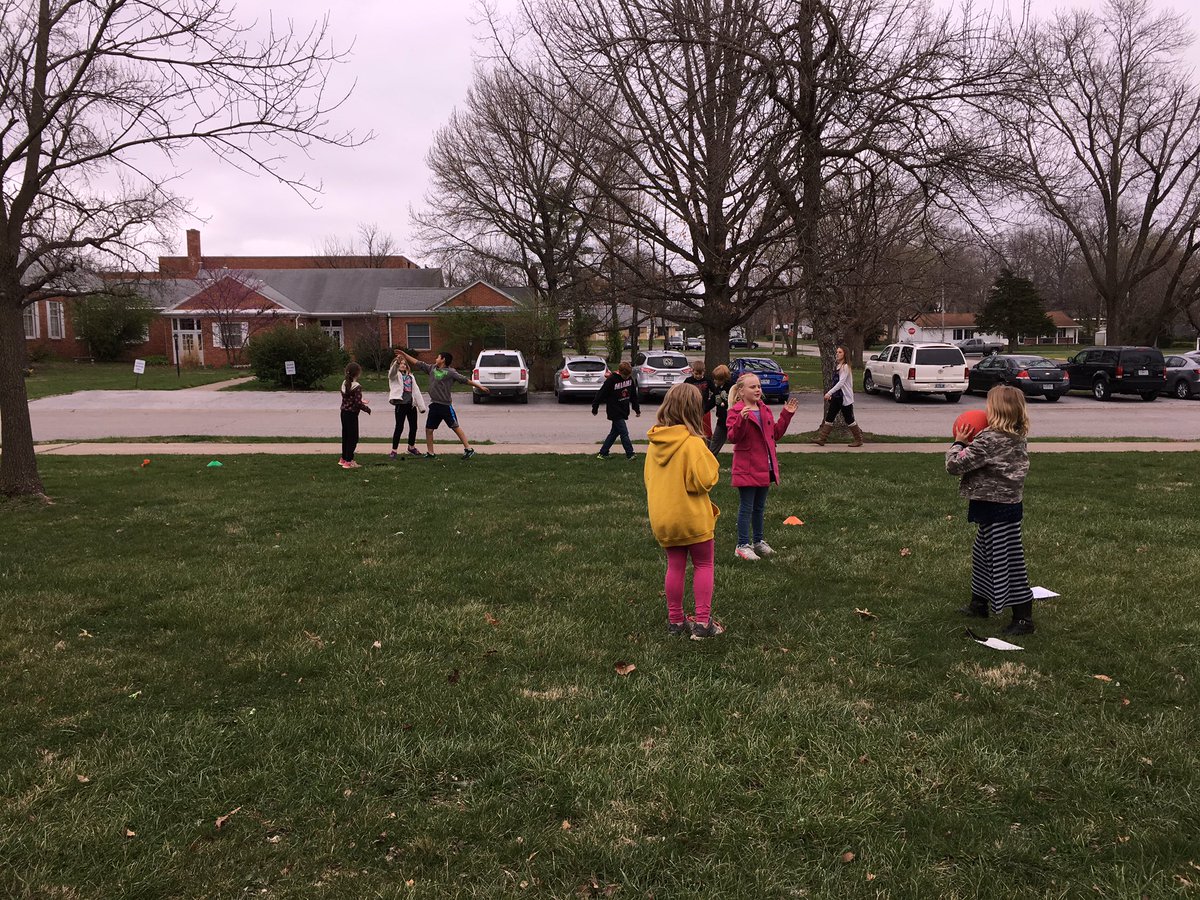 MrsAJenkins3rd's tweet photo. Obstacle course day for MAP Boot Camp! @MrsHaleySchafer https://t.co/TetB1M5fbt