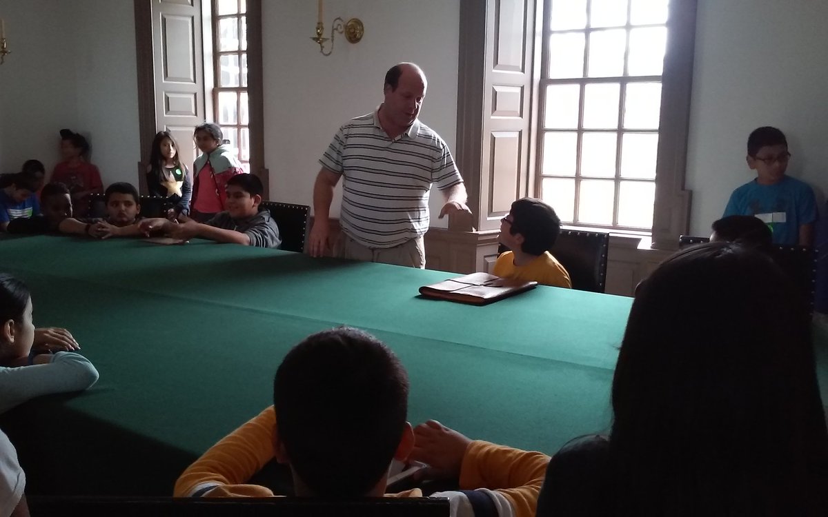 GRES_4thGrade's tweet photo. Joint conference chamber. #ColonialWilliamsburg @GrahamRoadES https://t.co/RFWMJ7gTYF