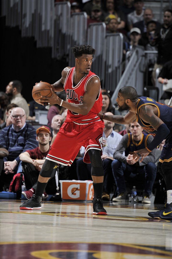 Enter now for your chance to win 2 tickets to #CLEvsCHI this Thursday: on.nba.com/2naNT72 https://t.co/VzhhebUSdR