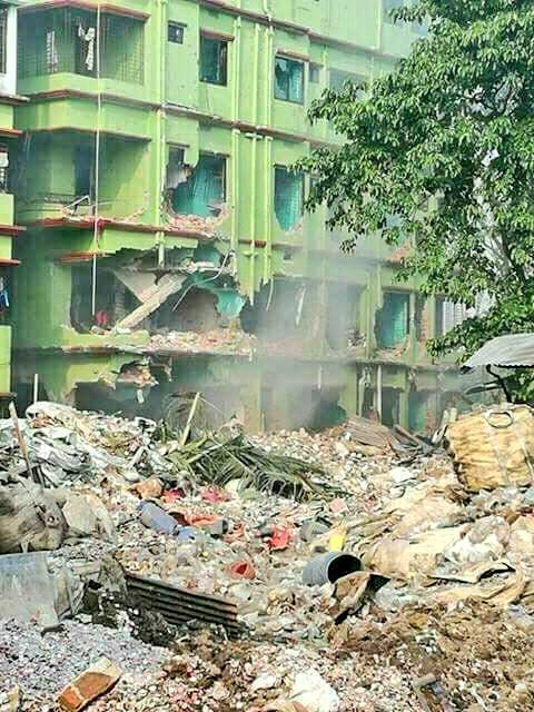 ahmedsuhel71's tweet photo. happiness is successfully end #OperationTwilight. #terrorist #SylhetAttack #AtiyaMohal #Sylhet #Bangladesh salute para-commando & others... https://t.co/aob1JxUzsp