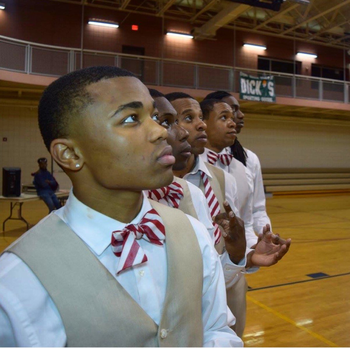 EtaMuNUPES's tweet photo. Happy Nupeversary to L.O.A.D. B 💎
Spring 16 #TheHouseHM https://t.co/yA4sQCConU