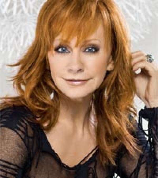 Happy Birthday  à Reba McEntire née le 28 mars 1955 à McAlester, dans l\Oklahoma. 