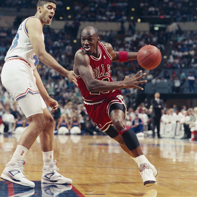 jordan wearing jordan 5 fire red