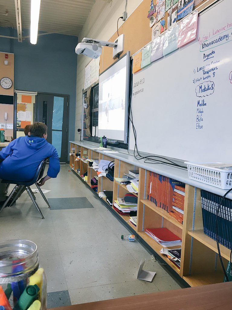 mrs_tmanning's tweet photo. Rewarding my AWESOME Grade 7's at the end of the day with some "People Are Awesome" videos! 🎉 #HappyTuesday https://t.co/AegZLvovYV