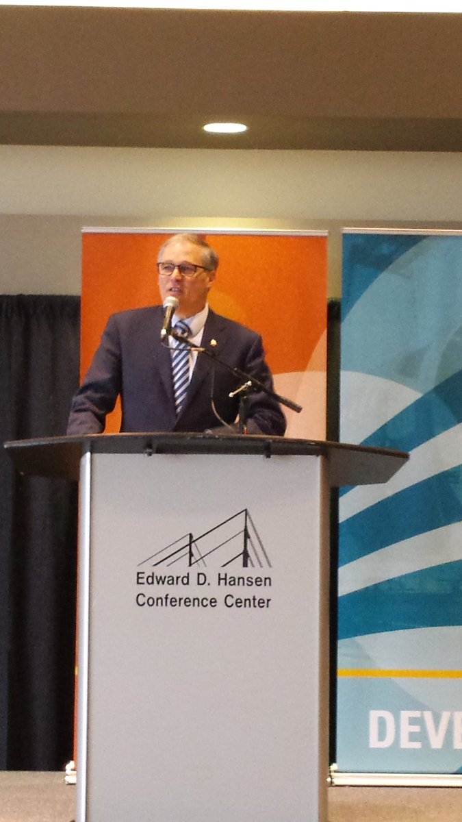 EconAllianceSC's tweet photo. Governor Jay Inslee speaks about the economic success of Snohomish County, unemployment at 3.5% and leading battery storage technologies. https://t.co/wD5UmYXOYZ