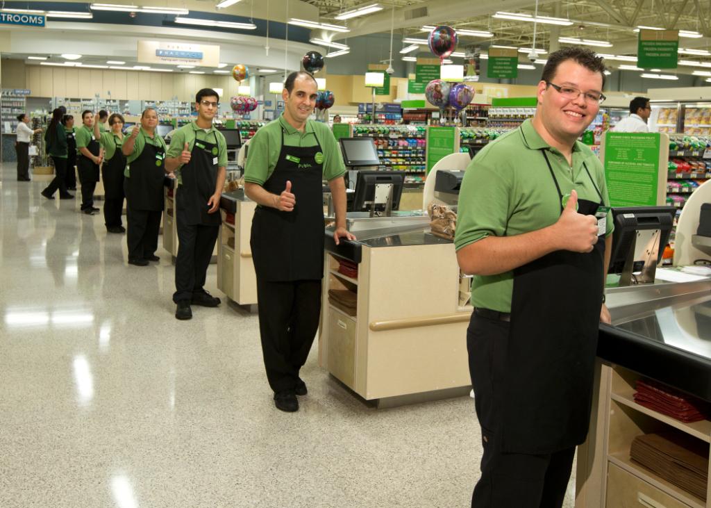 In 2016, we opened 31 stores and hired more than 67,000 associates. What do you think 2017 will bring? In 2016, we opened 31 stores and hired more than 67,000 associates. What do you think 2017 will bring?