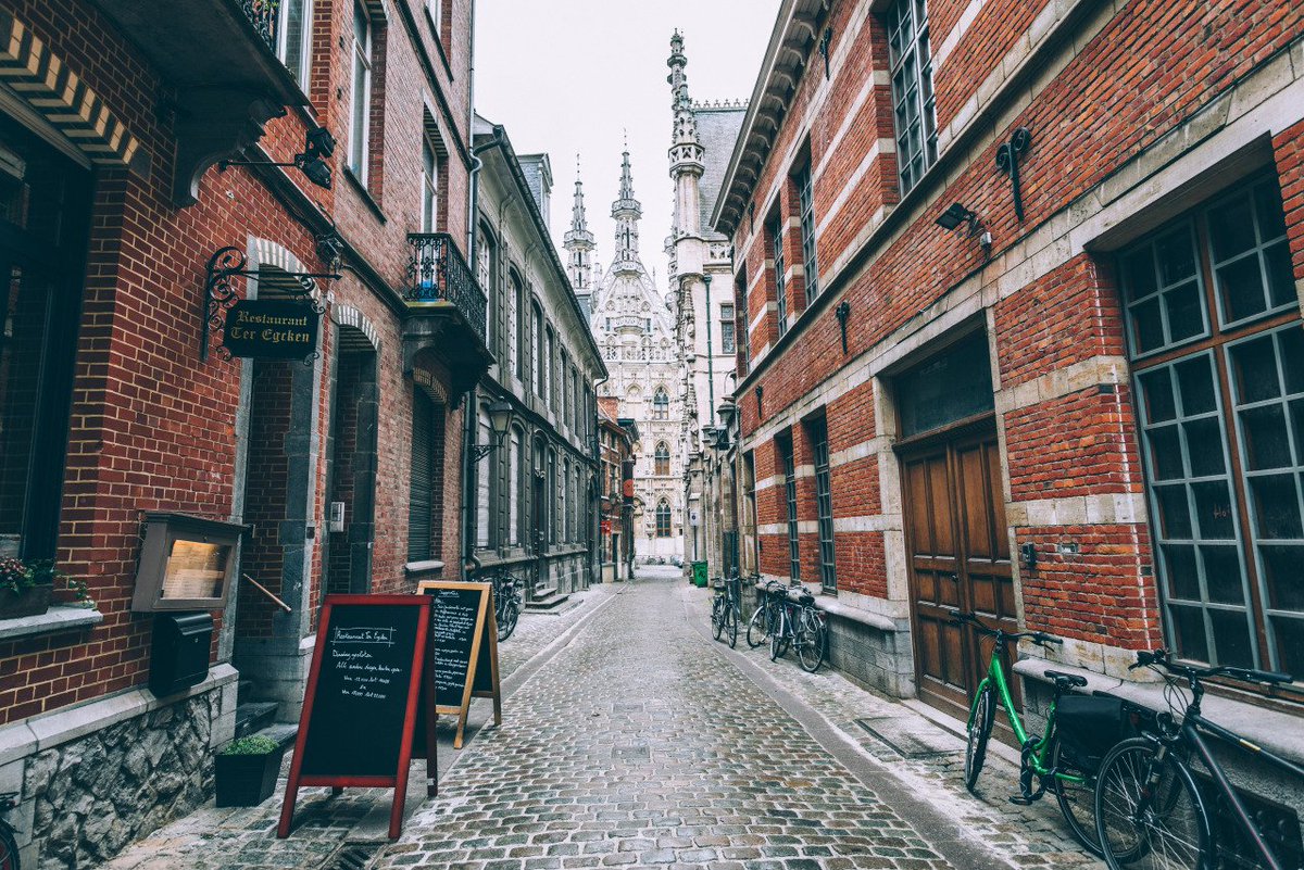 ifmQx_'s tweet photo. My dreams , i want to go ...  Seoul - Korea , Cork - Ireland , Paris - France , Leuven - Belgium ☁️💨 Someday I would like to go there 💪✍️♥️ https://t.co/TRQeeGFy2k