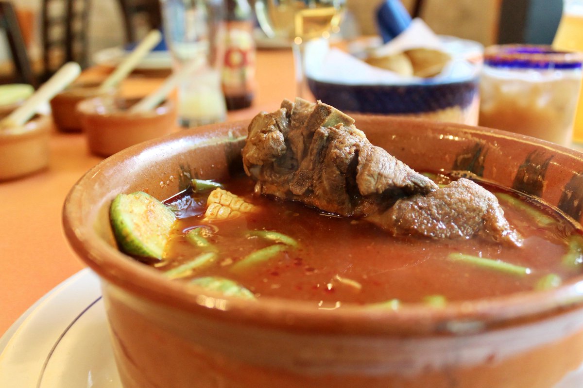 #SugerenciasElBajío para hoy en <a href="/MundoE_Oficial/">Mundo E</a>: Sopa de calabacita, Pulpo al mojo de ajo, Mole de olla (cerdo o res) y Plátanos con crema