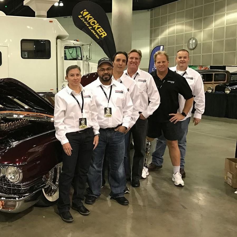 autogeekcom's tweet photo. From left to right: Meghan, Juan, Yancy, Terry, Mike Phillips, and Bobby at Detail Fest 2017!
#Autogeek #DetailFest #CompetitionReady https://t.co/GA05gTDay3