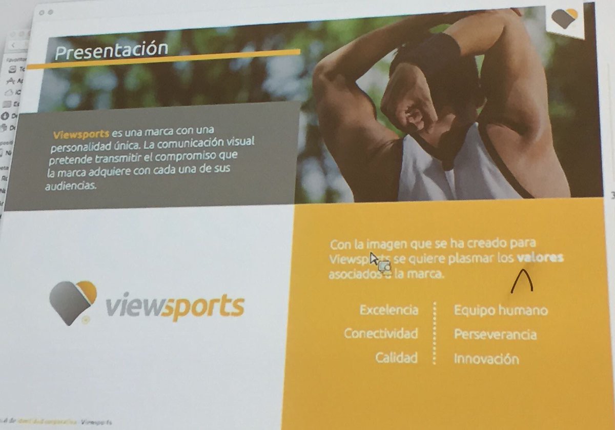 MyriamCarrel's tweet photo. ¡Enhorabuena @Nachopnt por la presentación de tu #Proyecto360 del #MasterMPD #viewSports!
Tras el entrenamiento 🏋 has llegado a meta 👏🏻👏🏻👏🏻 https://t.co/oaiPKTpZSB