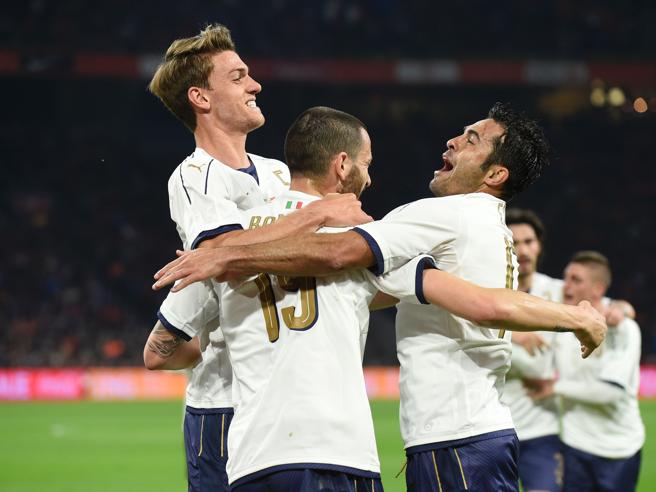 edicolaRT's tweet photo. #Corriere: "Olanda-Italia 1-2, le pagelle: Donnarumma è decisivo La partita in 7 punti https://t.co/AUJfMkAU6N https://t.co/5q7zXYBQfU"