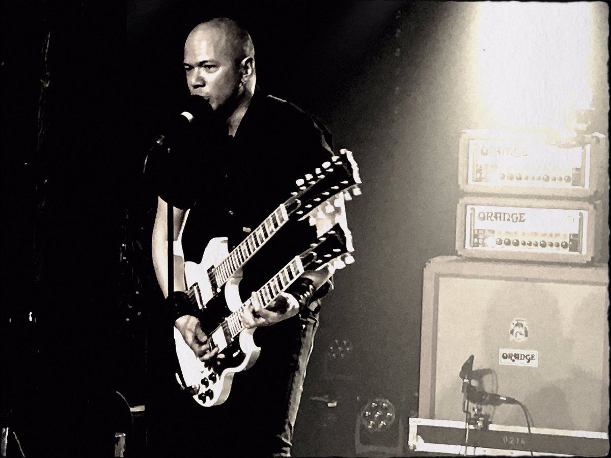 BeckDani's tweet photo. DANKO JONES (28.3.17)
#dankojones #salzhaus #winterthur #firstdate #johncalabrese https://t.co/bLBCZSO98o