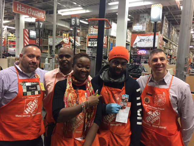Congratulations to Aaron in store#6957! Leading the way with the most F/E recoveries and great customer service!