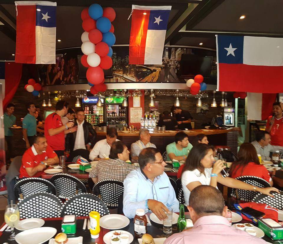IngramMicroCL's tweet photo. #IngramMicroCL en la previa junto a nuestros clientes antes de partir al Estadio Monumental!! #VamosChile https://t.co/Y0pxuvXYoD