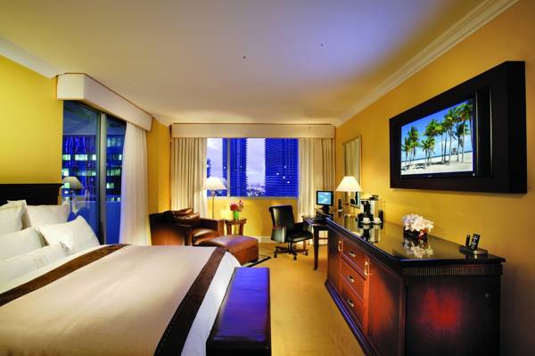 VIPsAccess_NY's tweet photo. Travel➡#Miami💕10 Night #Luxury Hotel Stay+1 Free✅VIP Reservation➡https://t.co/A8KlQNziKn 💕#SoFlo💕#ROC💕#Vegas💕#Dubai💕#Houston💕#SFO💕#SoBeach https://t.co/qOWSzi5Oba