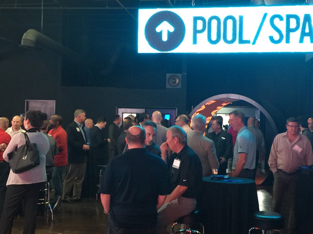 DailyDOOH's tweet image. Big crowd at @NanoLumens visualisation studio open house during #dse2017