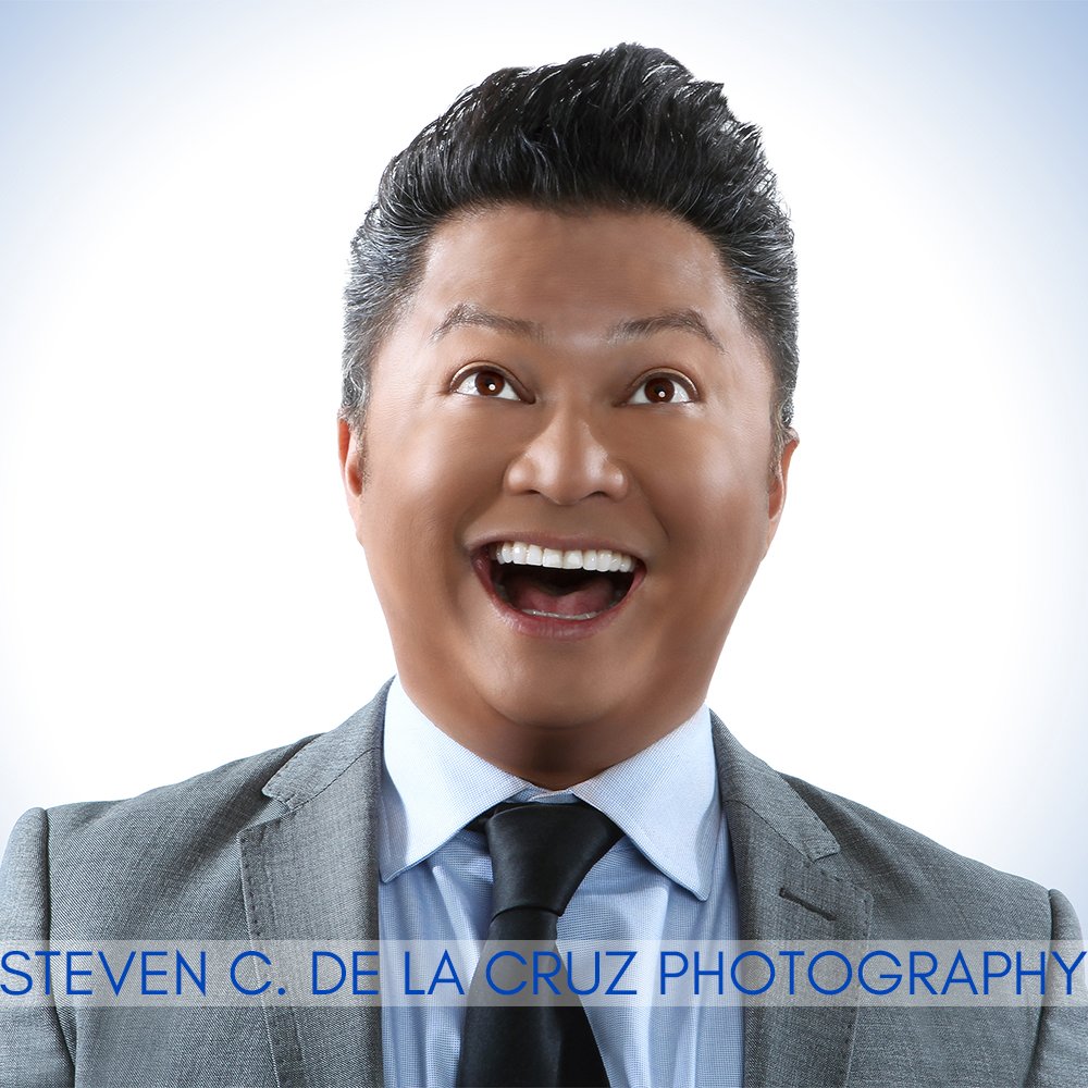StevenCDeLaCruz's tweet photo. You can now buy or rent @AlecMapa for cheaper than usual! ;) #sofunny #portraits #headshots #photography #hireme https://t.co/phGwGs7jD9 https://t.co/AO7rhPpDkg