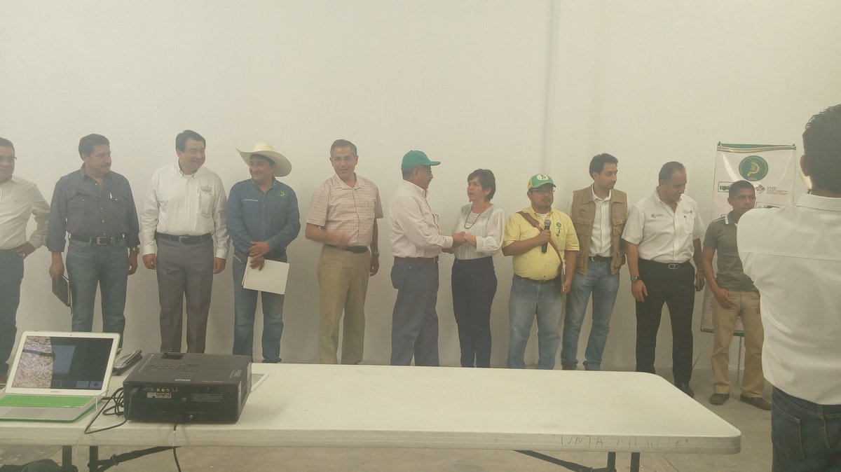 LUISADIAZRIVAS's tweet photo. #PESA_mx Compartiendo avances integrales con PESA, UTN FAO ADR Tezoquipa #FERIASANMorelos @Mely_Romero @paulinaescobedo @PESAMEXICO https://t.co/2rX0GOWrMd