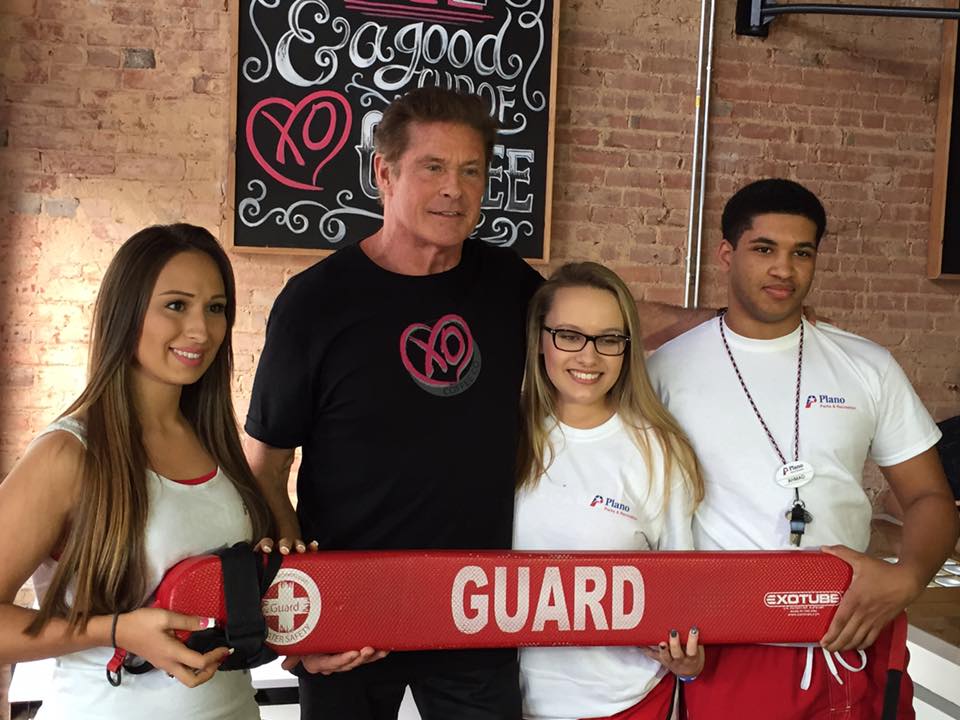 debbiewfleck's tweet photo. look who came to #plano #baywatch guy #DavidHasselhoff photo courtesy of #SteveStoler https://t.co/oHOgsbmcqx