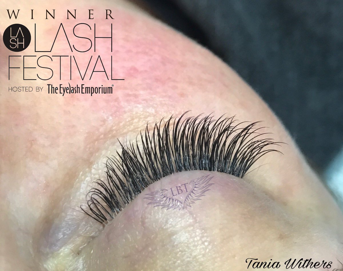 LashesPlymouth's tweet photo. Classy classic eyelash extension top-up #eyelashextensionsplymouth #lashesplymouth #lashesforweeks @LashesPlymouth https://t.co/WR7WvECFq4