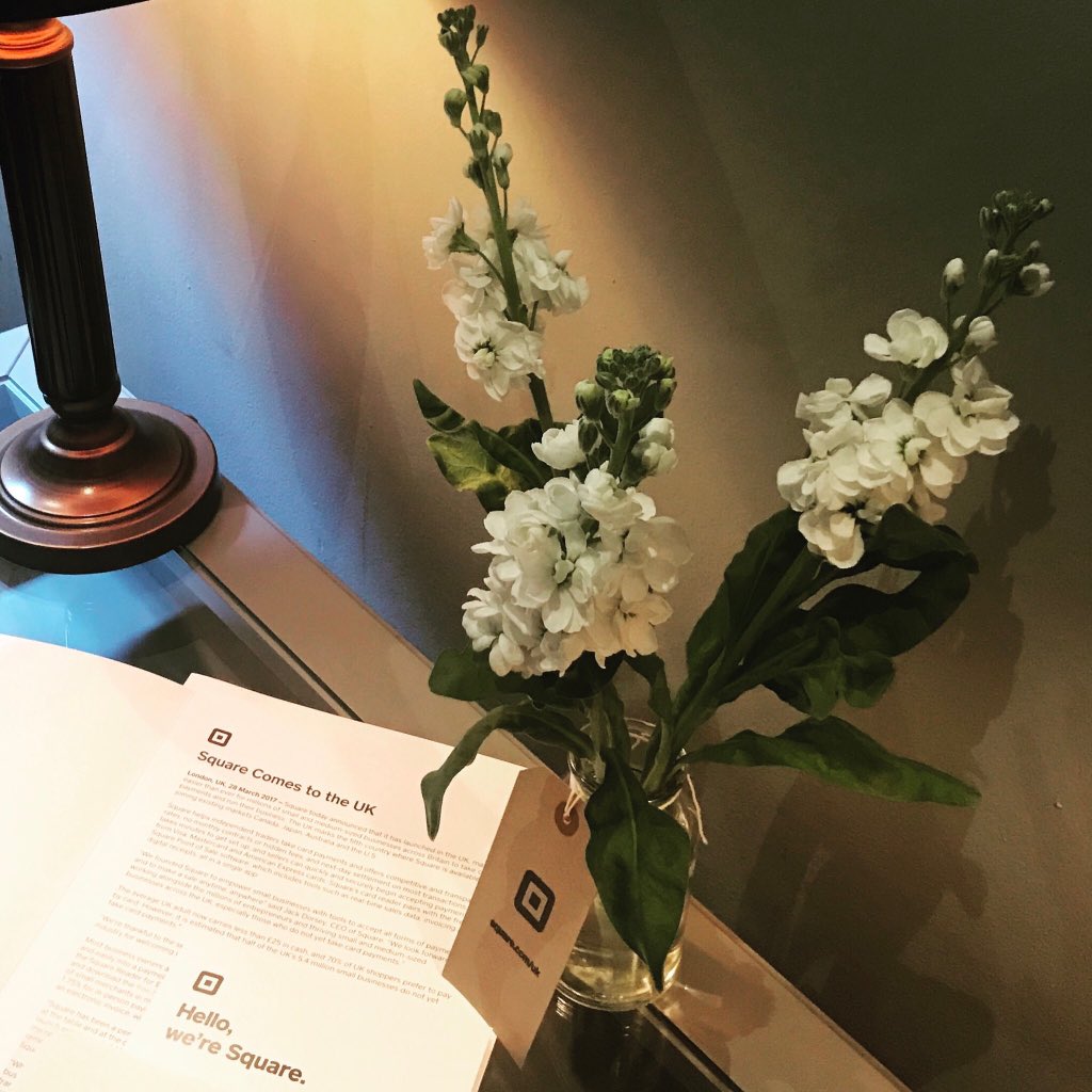 flowergirl_lon's tweet photo. @wellbelove it was such a cool day ๐๐ป๐๐ป๐๐ป #niceflowers #squareuk https://t.co/FcicXr2HE0