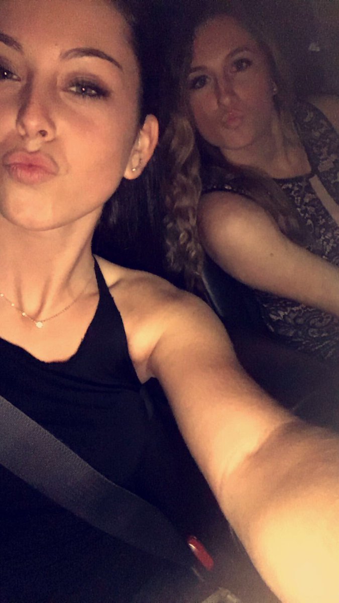 BrookeWhitty's tweet photo. Happy Birthday Sassy ❤ I hope today is everything you could imagine and more! I love you 😘😘 @CassidyTellar https://t.co/Joh1GsDKR4
