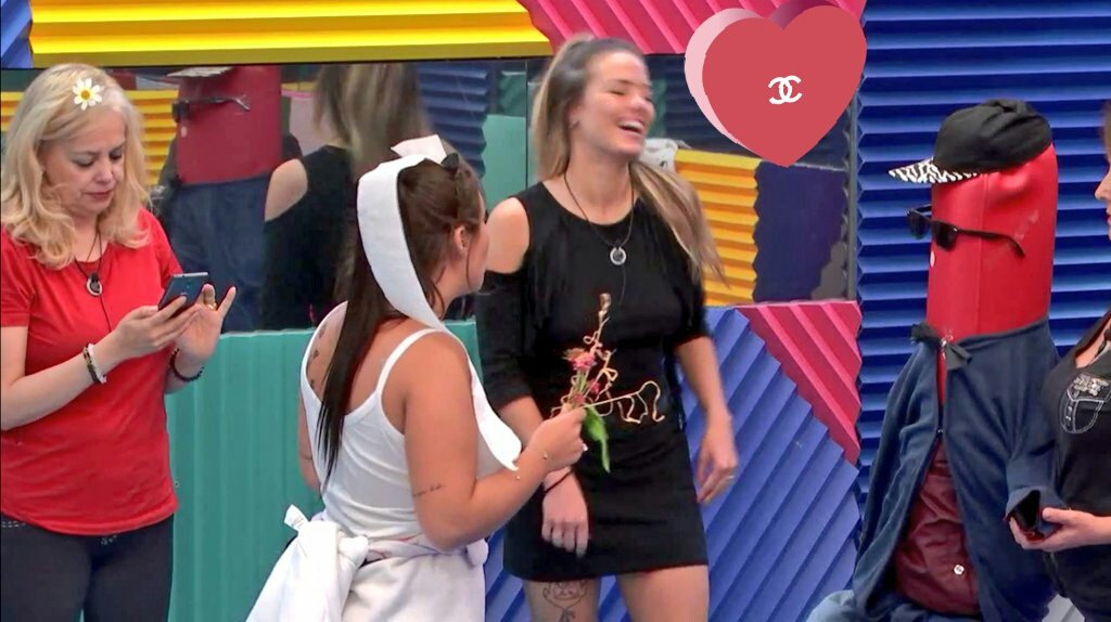 lali00VII's tweet photo. @ghoficial @florenabad #GHVip #ghvip5 #ghdirecto @LamborghiniEM Boda en Guadalix de la Sierra!!! Felicidades!!! Eleectra y Super #lovevip https://t.co/pXjlkoIh4P