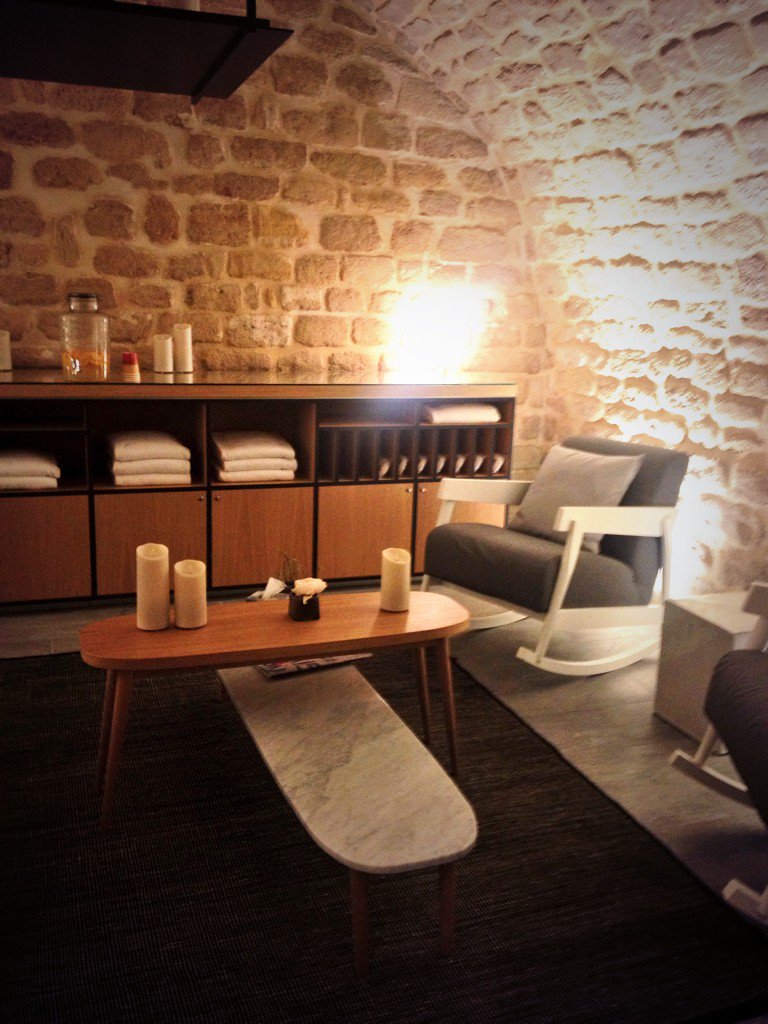 Parisiantouch's tweet photo. On est pas bien là ?? Ohh que si ! #Aperoblog #hotelsquarelouvois #paris https://t.co/EFm5AXEce5