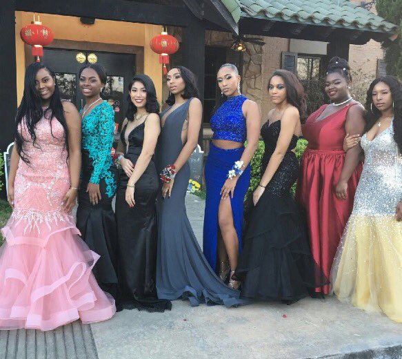 YannatheGem's tweet photo. β¨ some mo #prom2k17 #slayette https://t.co/wh2AIoQYFQ