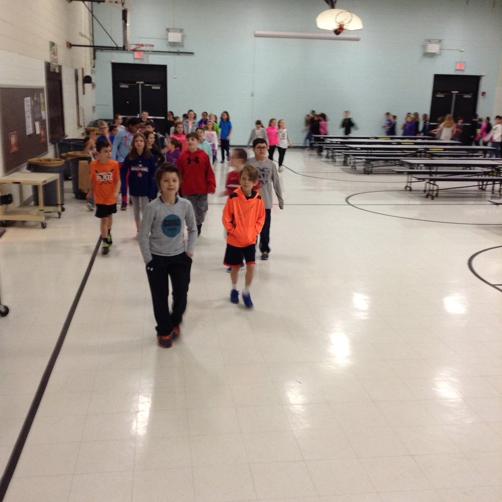 Prairie Hawks powering up for PARCC🏃🏻<a href="/Prairie_Hawks/">Prairie School</a> <a href="/LynnZeder/">Lynn Zeder</a> @drdj135 <a href="/DavidSnyder17/">David Snyder</a> <a href="/NightingaleJeff/">Jeff Nightingale</a> <a href="/lpatterson0602/">Laurie Patterson</a>
