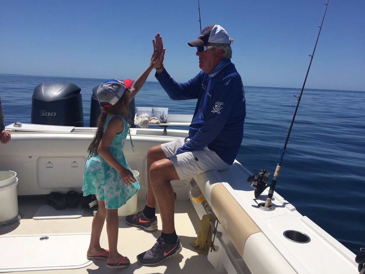 DalisFishing's tweet photo. High five Viv! Our newest mate! https://t.co/40L5y8Z64Q