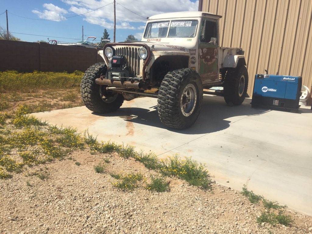 VerneSimons's tweet photo. I love building cool 4x4s. The problem is I either have to rob a bank, quit building them, or sell some. Let me know! https://t.co/WY3I0d24gf