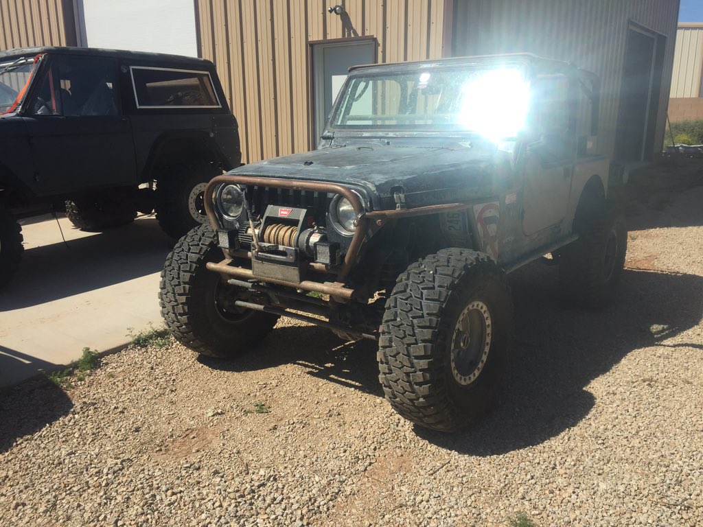 VerneSimons's tweet photo. I love building cool 4x4s. The problem is I either have to rob a bank, quit building them, or sell some. Let me know! https://t.co/WY3I0d24gf