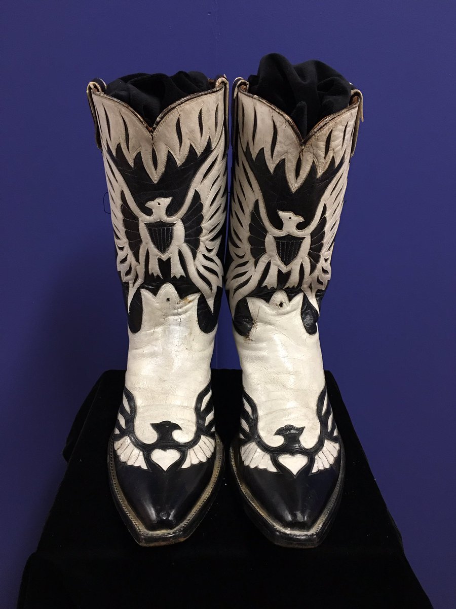 songsherpa's tweet photo. Hank Williams Boots #countrymusic #olhank #design #footfashion #donttrytofillthem https://t.co/DXJqxRoEth