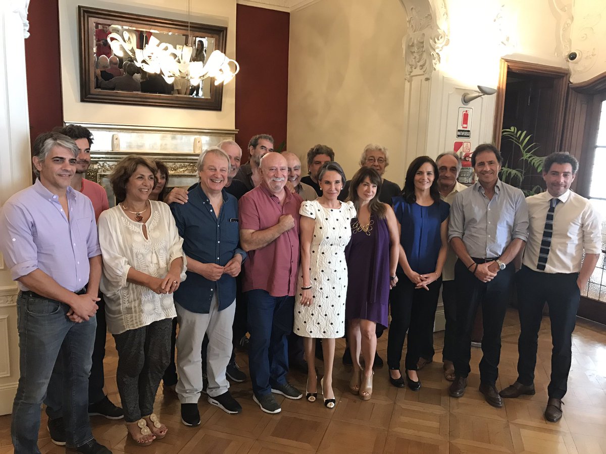 Sagai_Org's tweet photo. Hoy nos visitó Florinda Meza para cobrar por sus derechos de interpretación y los de su marido Roberto Gómez Bolaños #SoySAGAI https://t.co/NaMcuHC75Y
