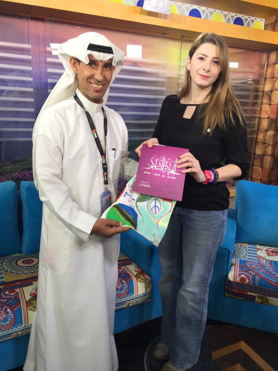 dhamenart's tweet photo. شكراً لقناة #7stars لاستضافتنا والحديث حول مشاركة #لوحة_المحبة_والسلام في المبادرات الإنسانية https://t.co/TMLd7Y1c7Y