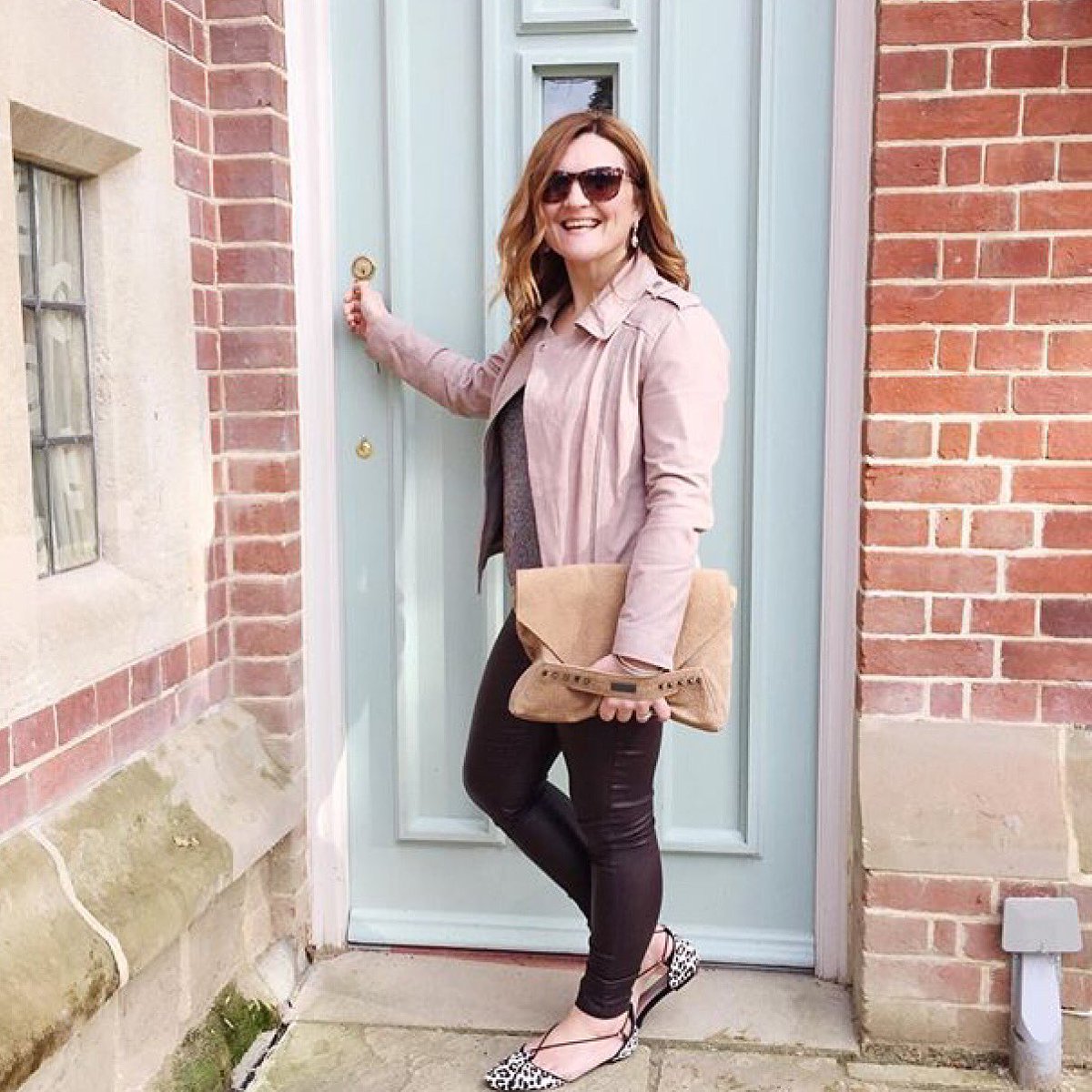 lmsleather's tweet photo. @tinktail_online Lovin her LMS clutch. #LoveLeather #LMS https://t.co/P7GM0j2aFU