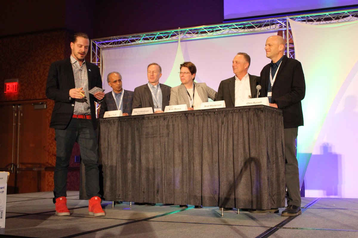 AIMInstituteOMA's tweet image. The #TechFeud is off to a hilarious start with the Execs are up first. #Infotec17