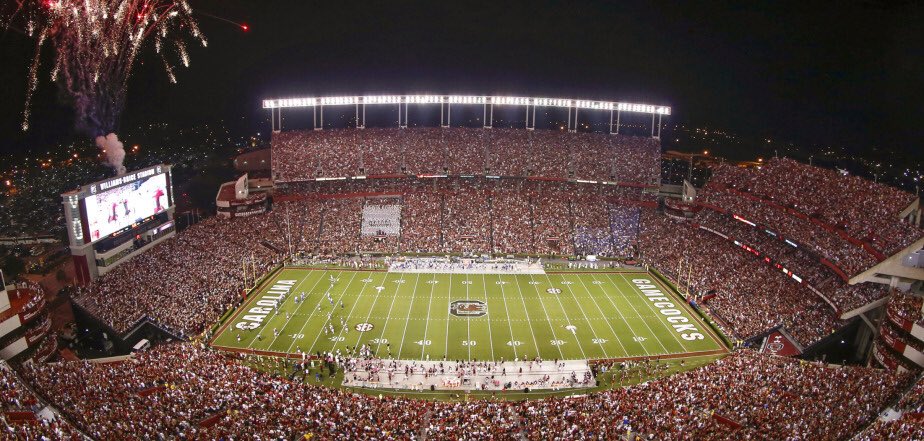 hank_manos's tweet photo. When you know...you know! Blessed to announce my commitment to the University of South Carolina #SpursUp @CoachWMuschamp @FBCoachWolf https://t.co/FUvfvzuGKK