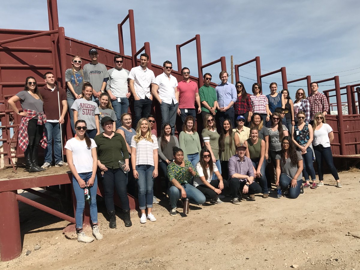 AZLegInternship's tweet photo. Arizona agriculture tour with our legislative interns! #AZLegInterns #AZLeg https://t.co/2uhMVCTwaw